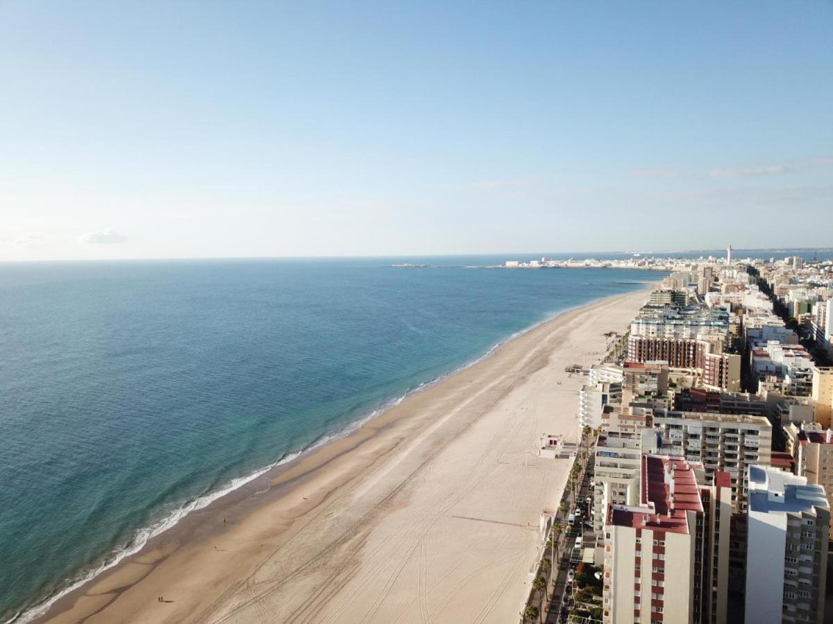Piso Luminoso Cerca De Playa Apartment Cadiz Bagian luar foto